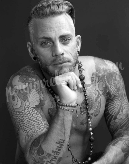 Shooting   - Séance photos homme tatoué sur La Rochelle - Manu -  ans - 