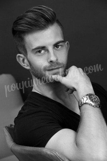 Première séance photo en studio pour Guillaume ! Première séance photo en studio pour Guillaume !