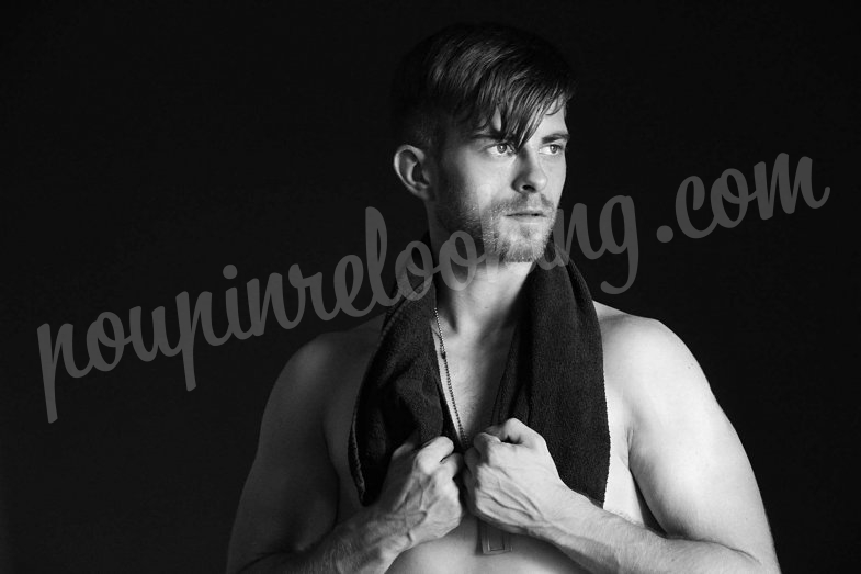 Première séance photo en studio pour Guillaume ! Première séance photo en studio pour Guillaume !