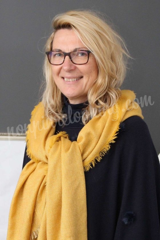 La curiosité de Françoise : elle vient de Niort pour son relooking complet La curiosité de Françoise : elle vient de Niort pour son relooking complet