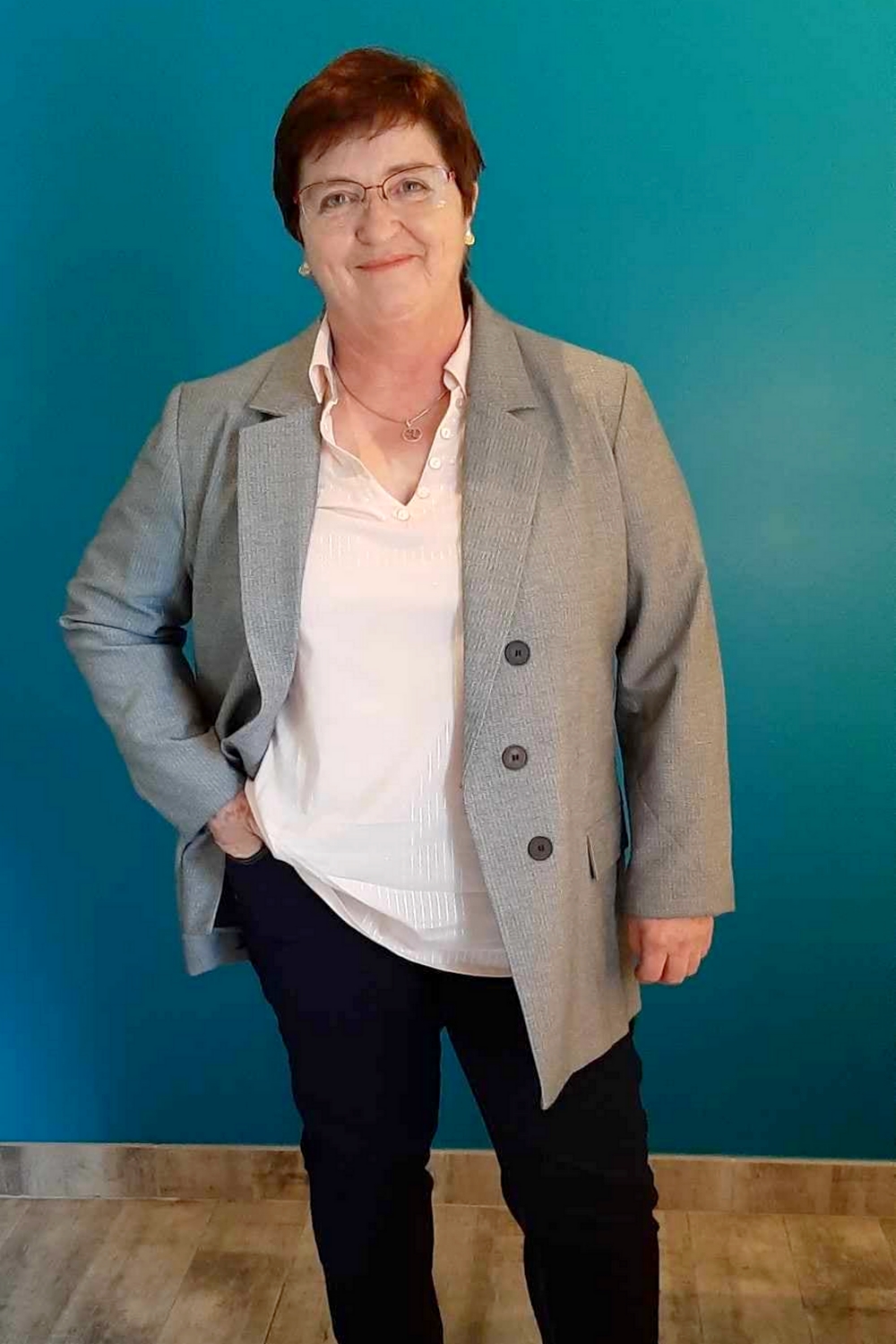 Relooking complet de Annick à Saintes - 56 ans