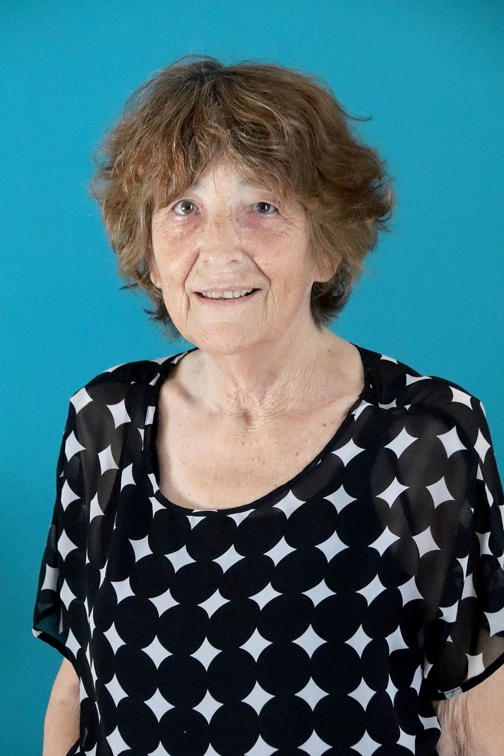 Relooking visage de Dominique à Saint Jean Dangely - 69 ans