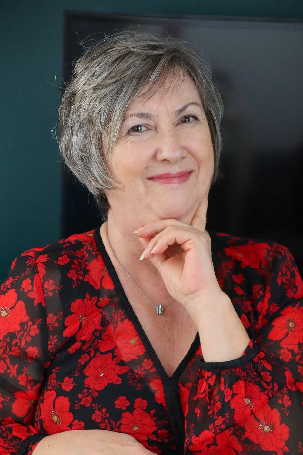 Relooking visage de Muriel à Tonnay Boutonne - 60 ans