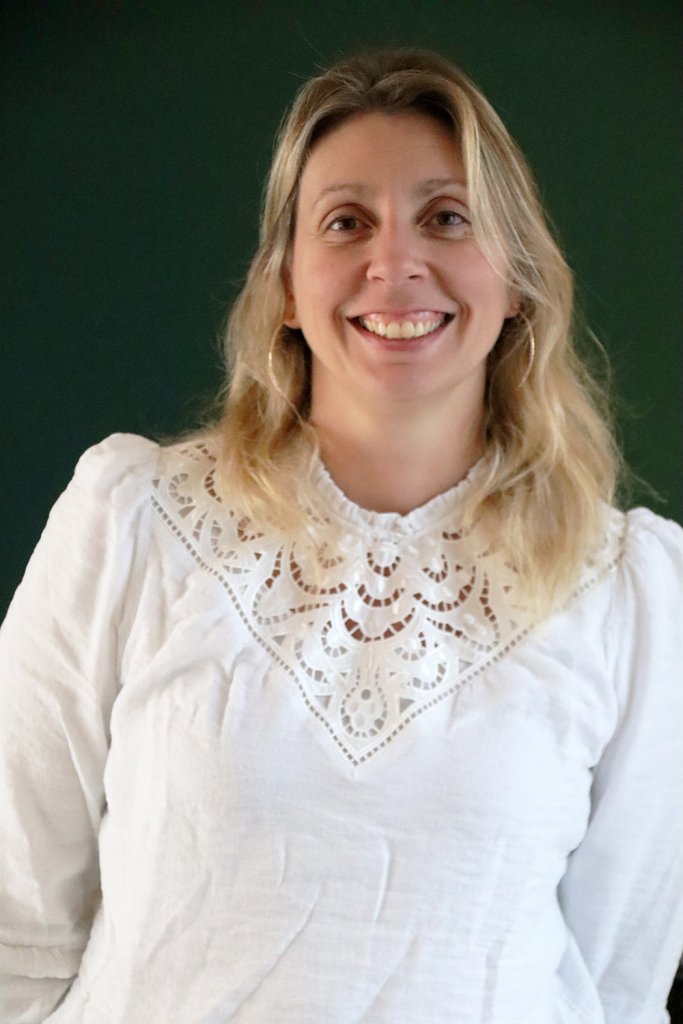 Relooking visage de Aurore à La Rochelle - 40 ans