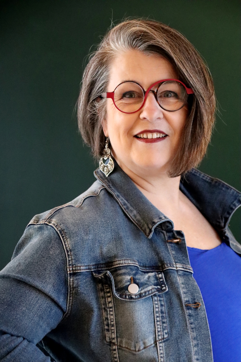 Relooking visage de Marie Noelle à La Rochelle - 54 ans