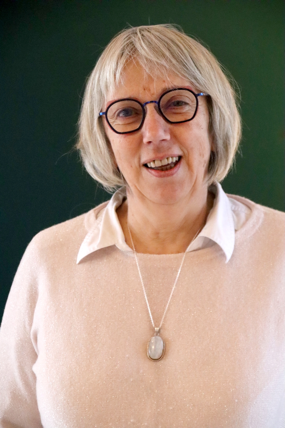 Relooking visage de Chantal en Haute Marne - 65 ans