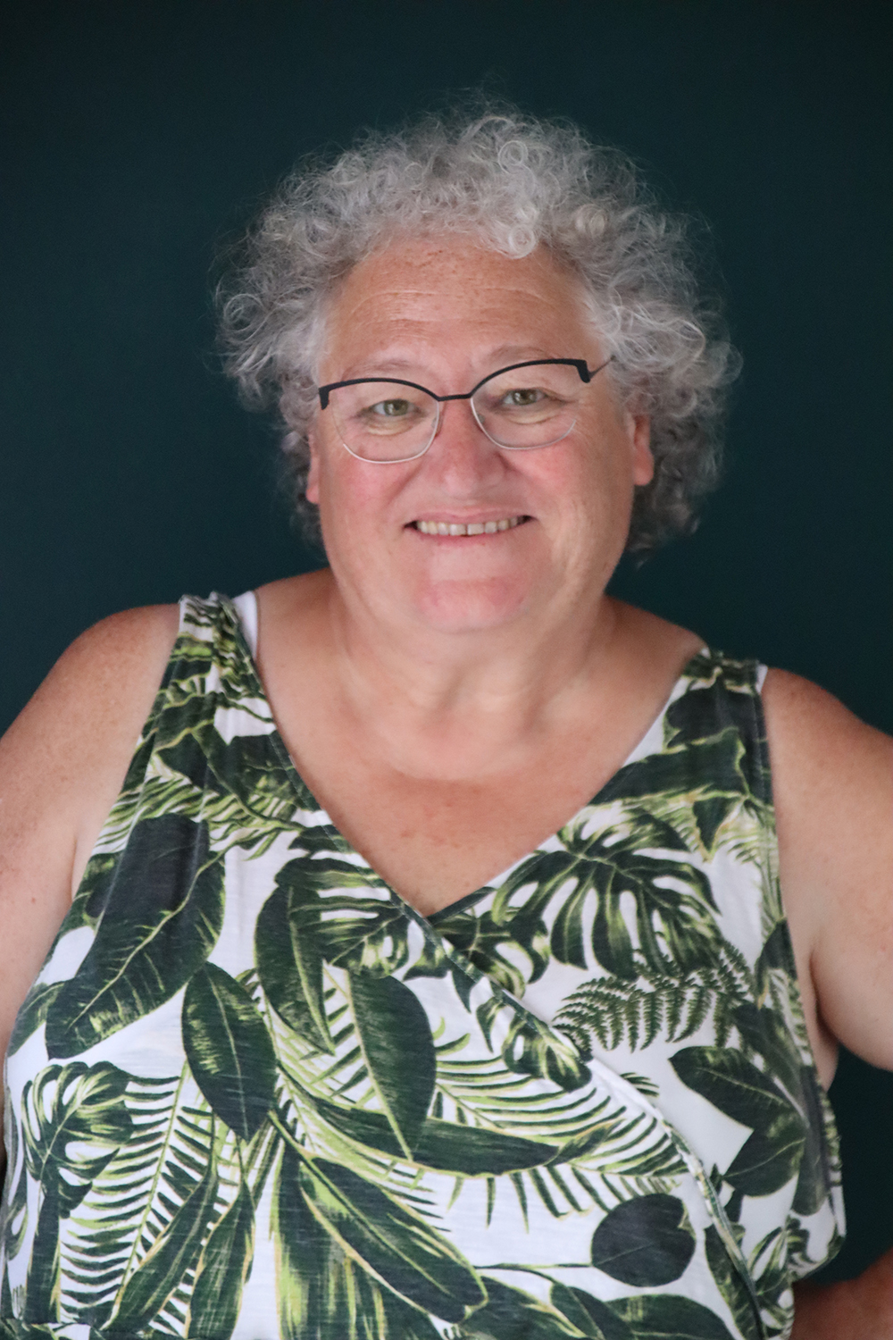 Relooking visage de Veronique à Fontenay Le Comte - 61 ans