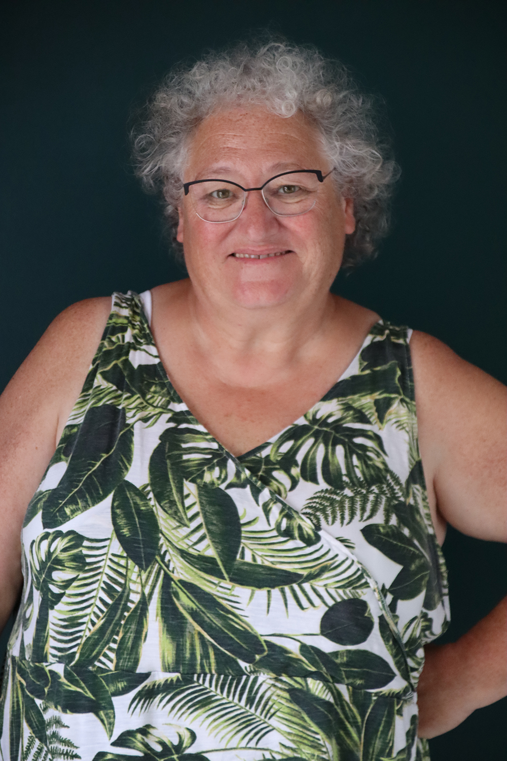 Relooking visage de Veronique à Fontenay Le Comte - 61 ans