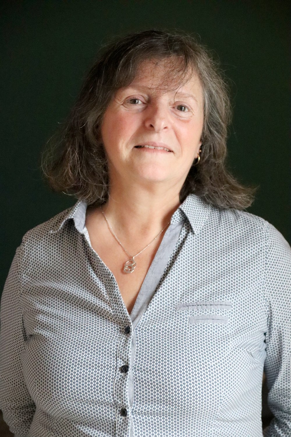 Relooking visage de Regine en Vendee - 62 ans