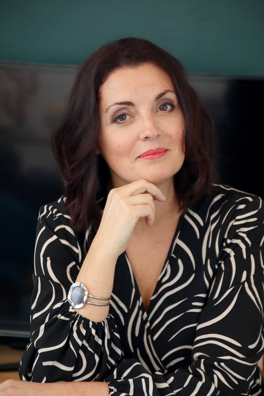 Relooking visage de Adeline à Niort - 41 ans