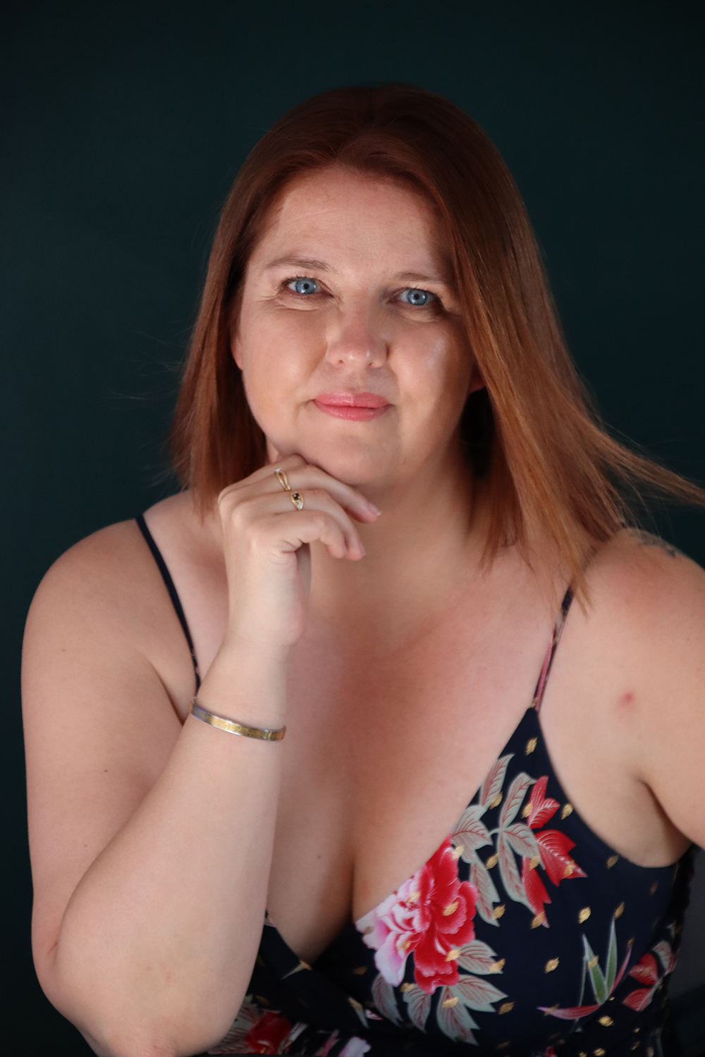 Relooking visage de Audrey à Niort - 43 ans