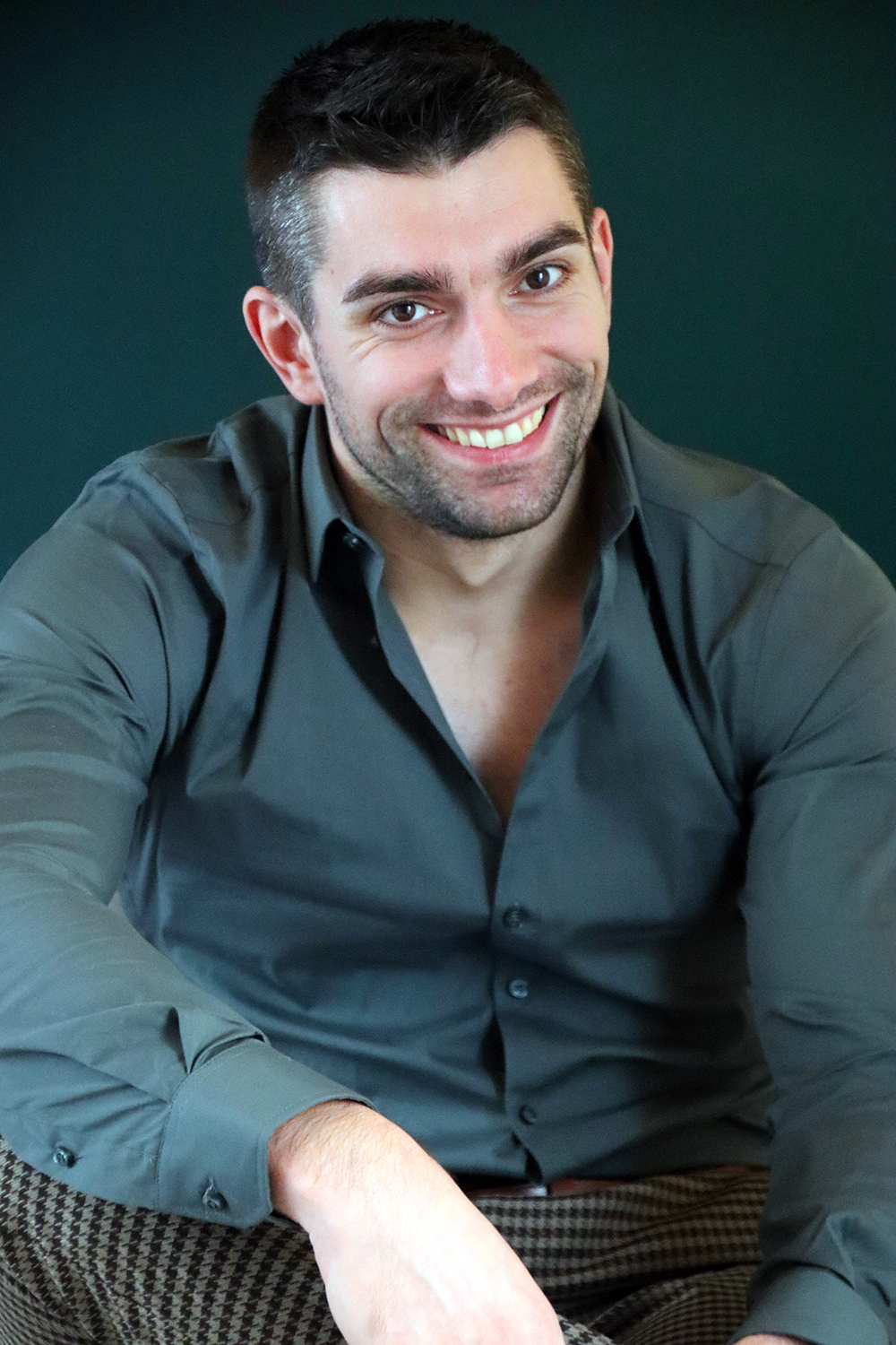 Relooking complet de Valentin à Lagord - 29 ans