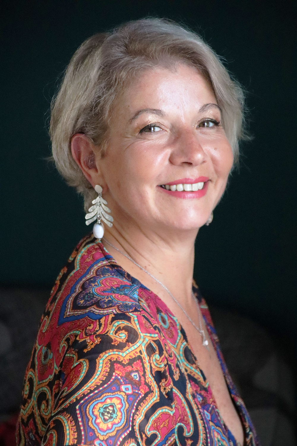 Relooking visage de Eve à Salle sur Mer - 49 ans