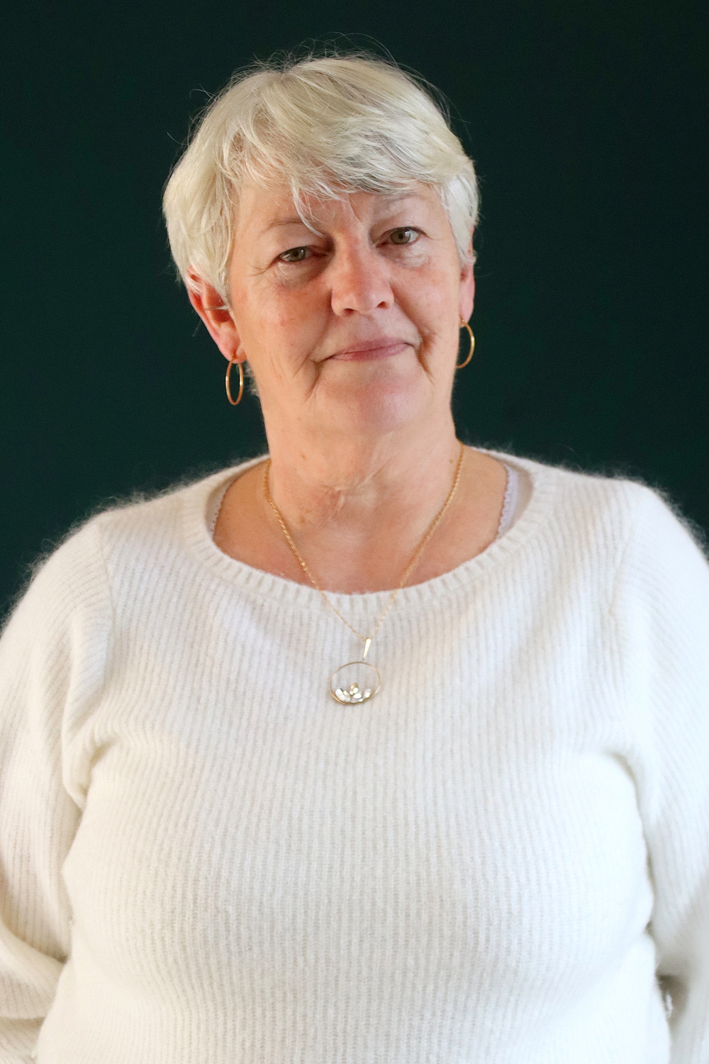 Relooking visage de Chantal à Tonnay Charente - 64 ans