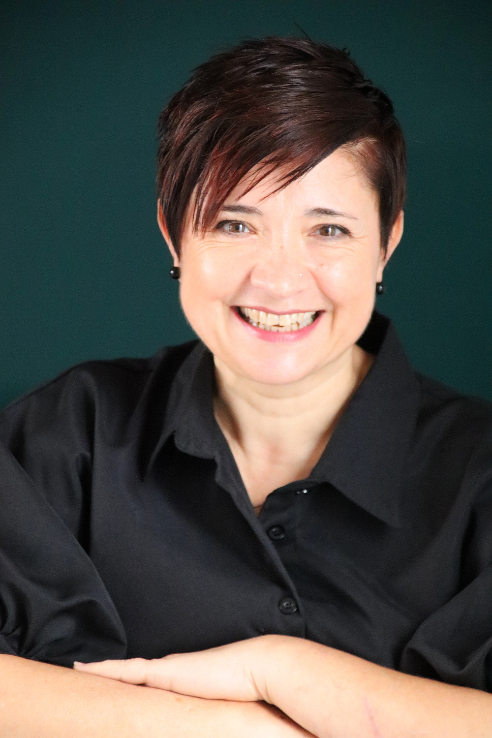 Relooking visage de Angele à Rochefort - 52 ans