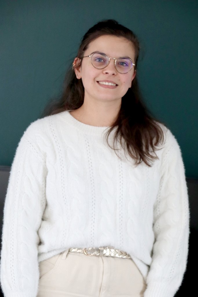 Relooking visage de Lea à Andilly - 30 ans