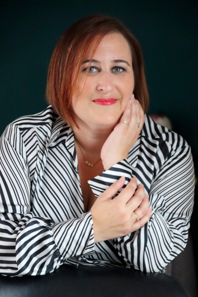 Relooking visage de Melanie à Mareuil Vendee - 43 ans