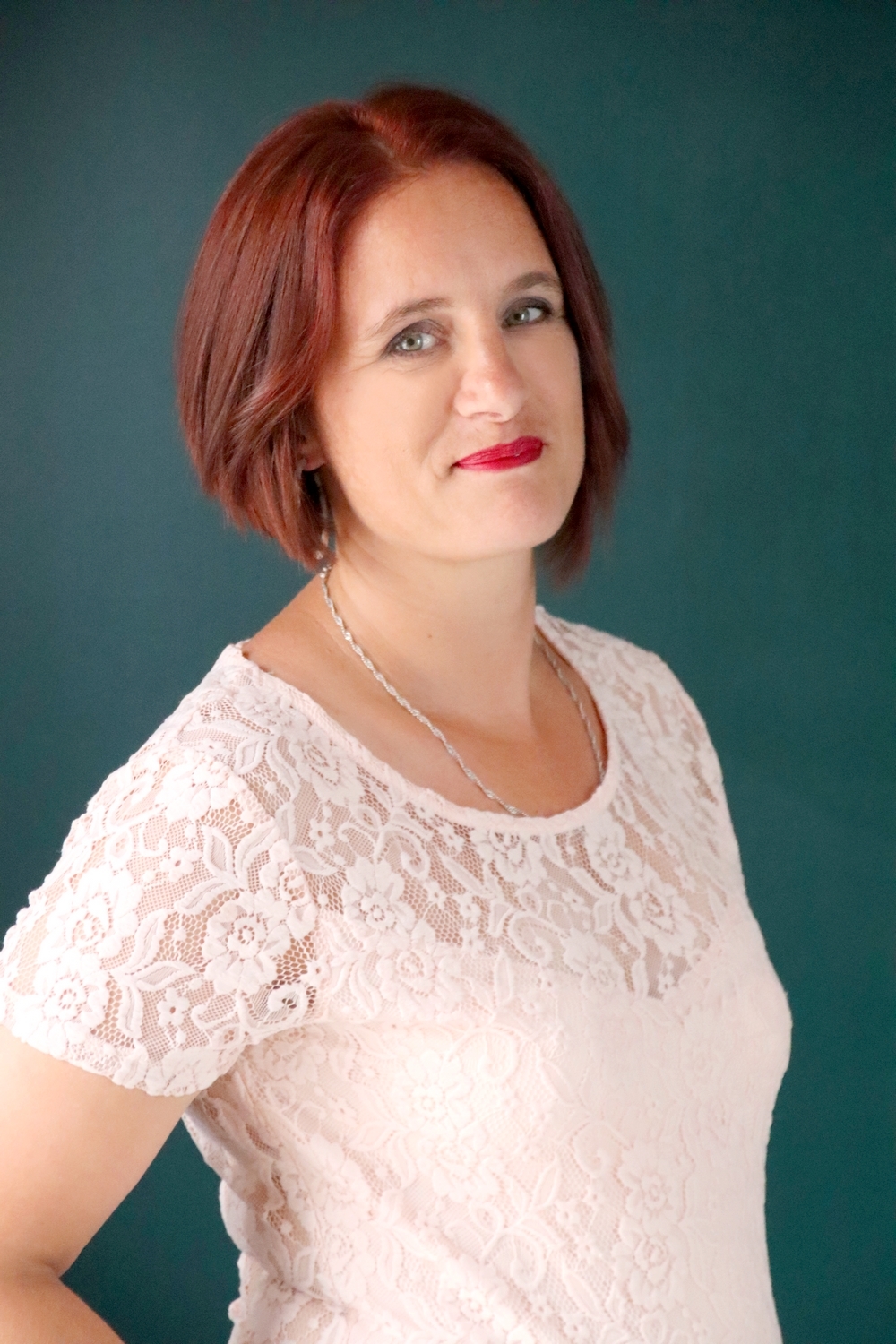 Relooking visage de Sophie à Angliers - 40 ans