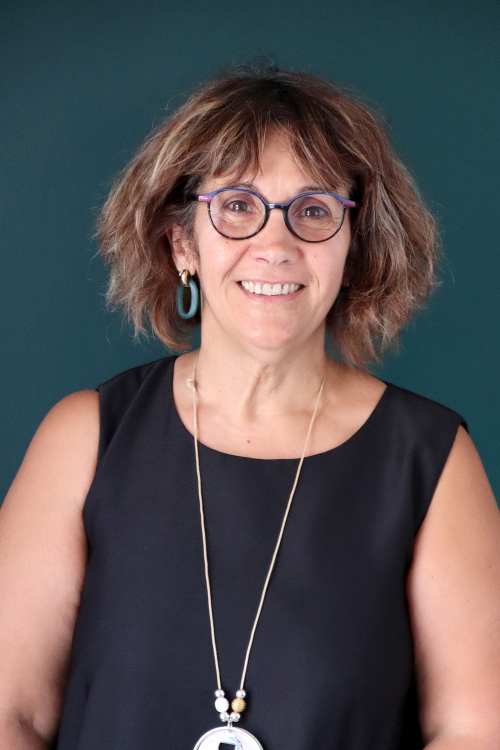 Relooking visage de Magali en Vendee - 57 ans