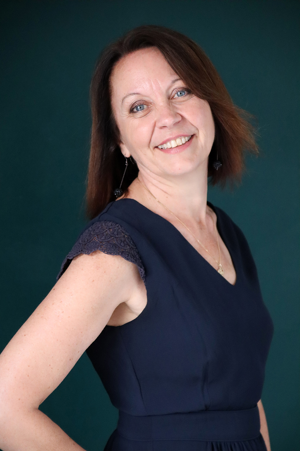 Relooking visage de Beatrice à Parthenay - 52 ans