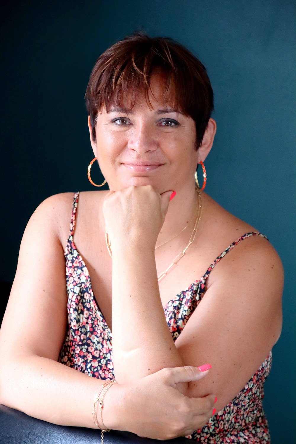 Relooking visage de Sandrine en Vendee - 45 ans