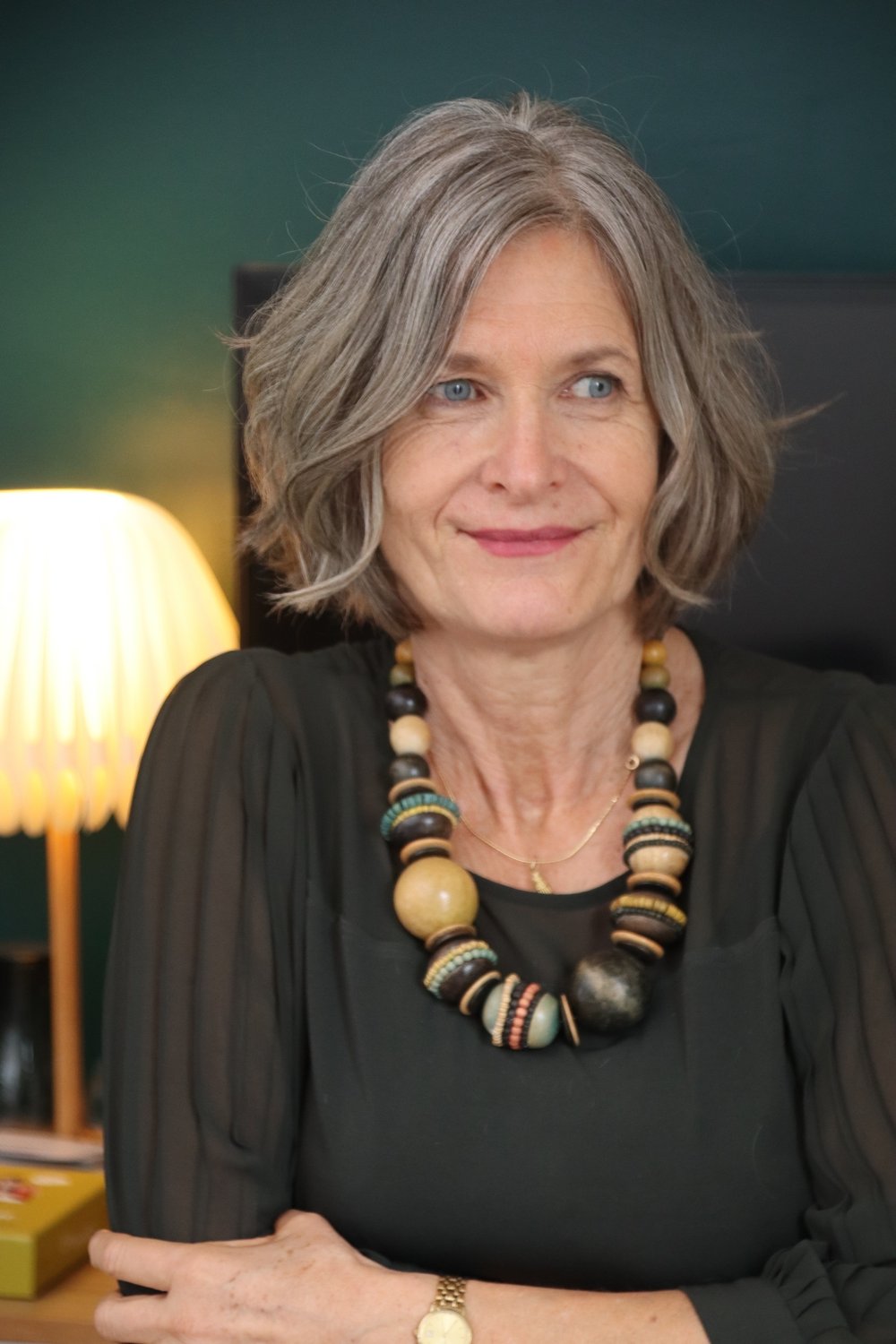 Relooking visage de Elisabeth en Vendee - 63 ans