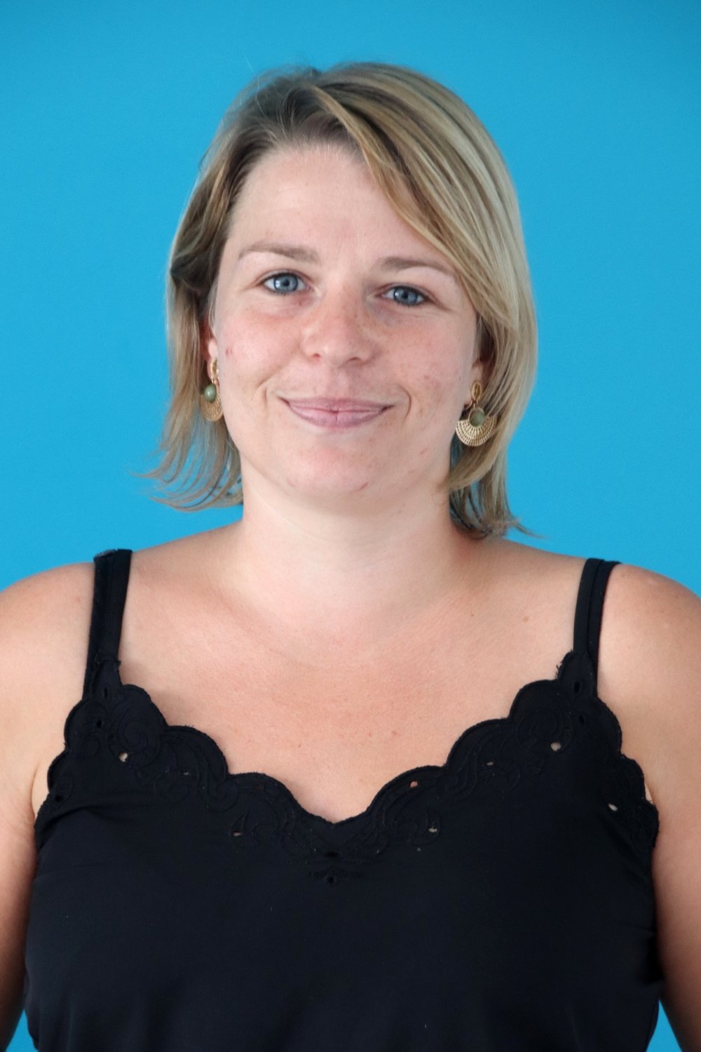 Relooking visage de Elodie en Vendee - 30 ans