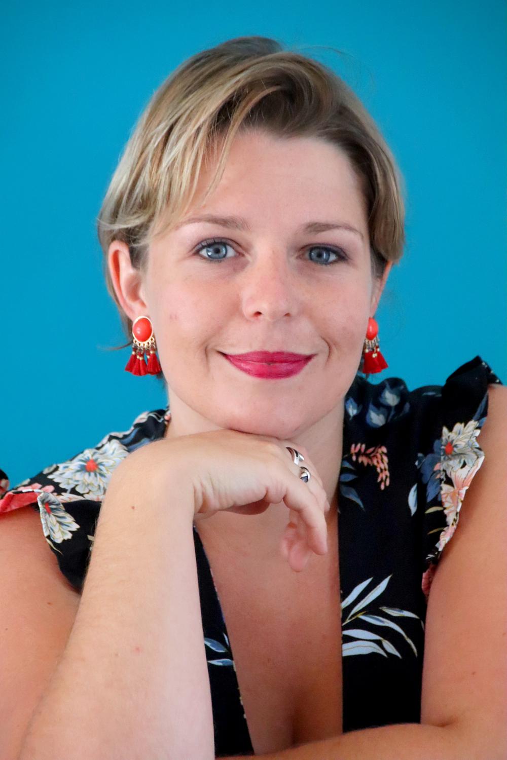 Relooking visage de Elodie en Vendee - 30 ans