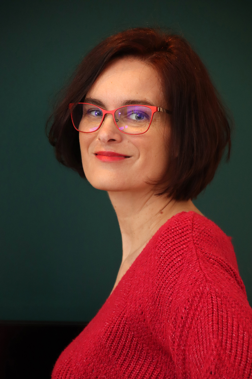 Relooking visage de Sylviane à Saintes - 43 ans