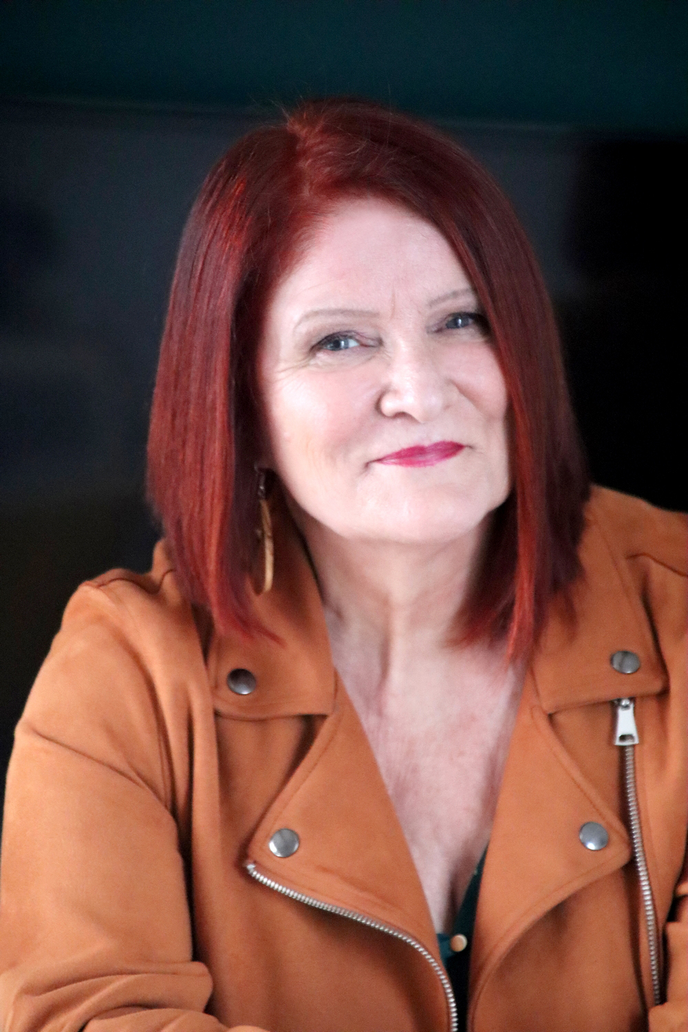 Relooking visage de Catherine à Melles - 61 ans