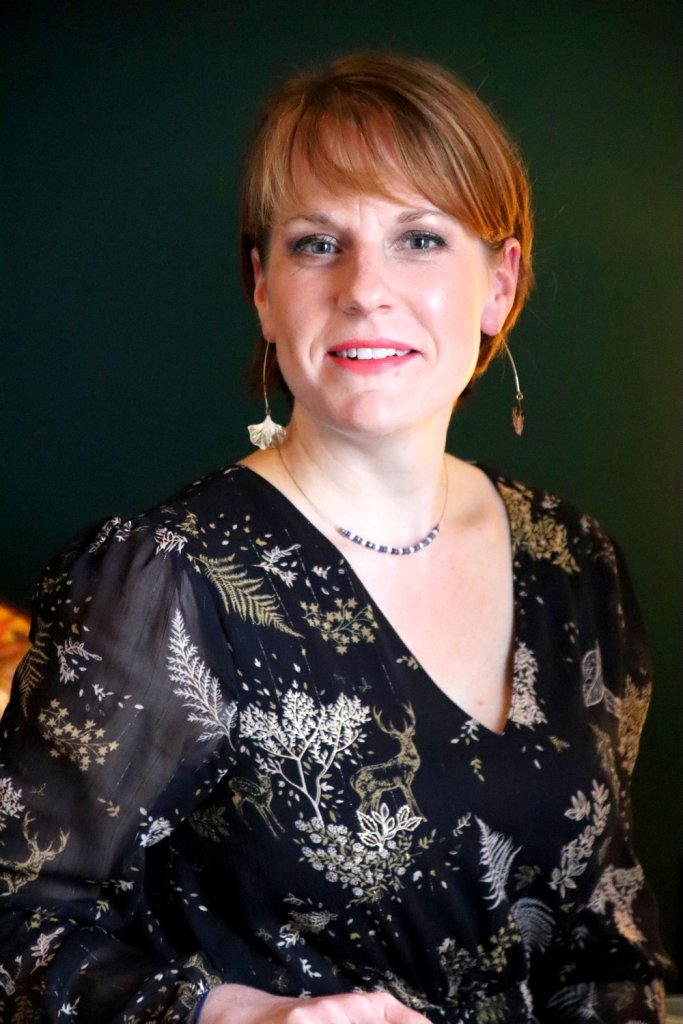 Relooking visage de Laurene à Oleron - 37 ans