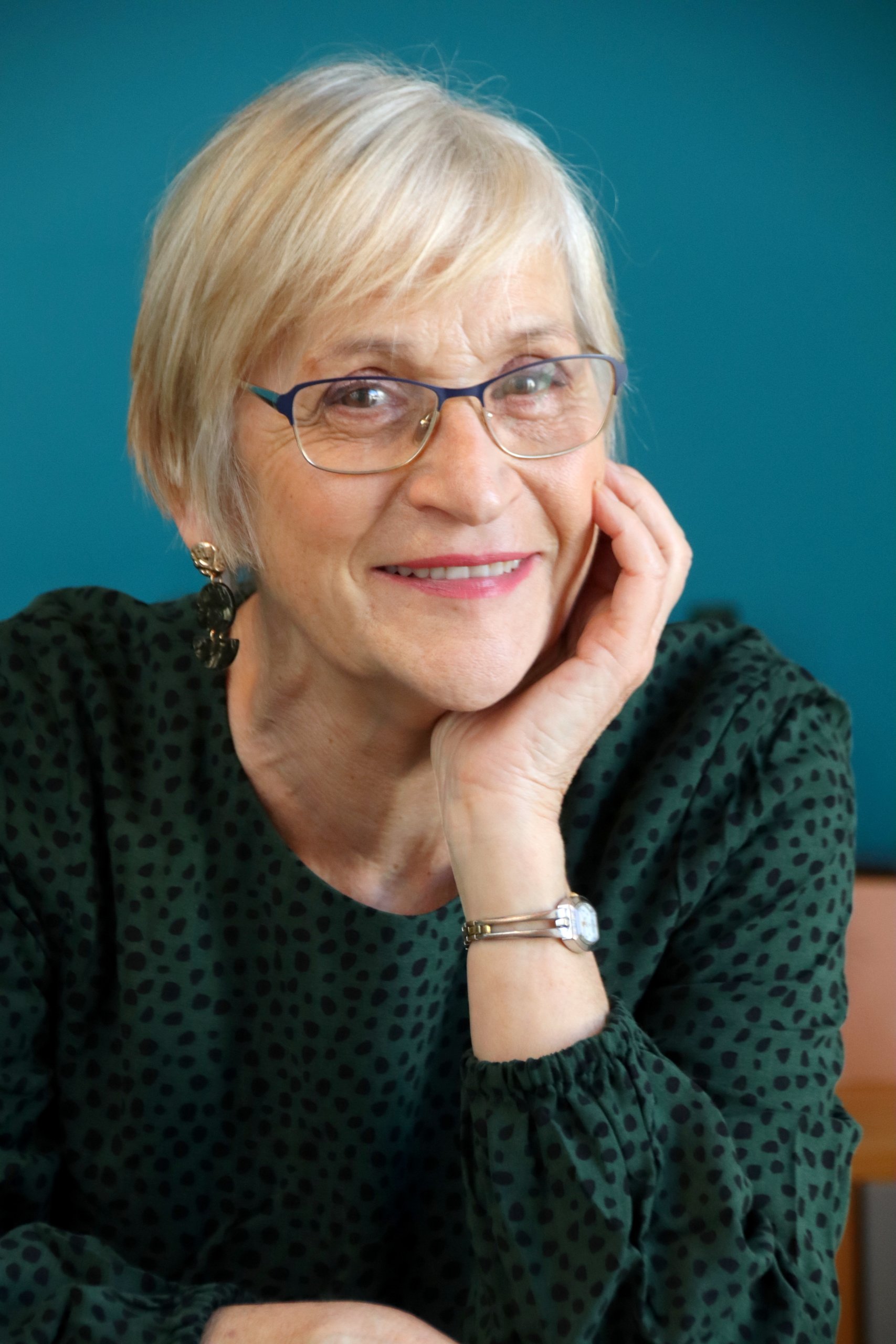 Relooking complet de Helene à Rochefort - 70 ans