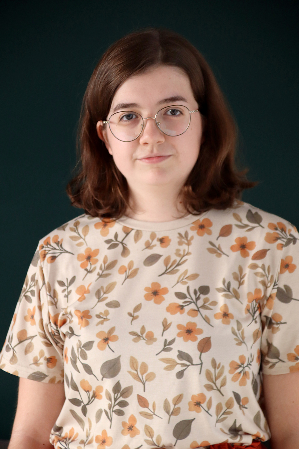 Relooking complet de Chloé à Pamperoux - 21 ans