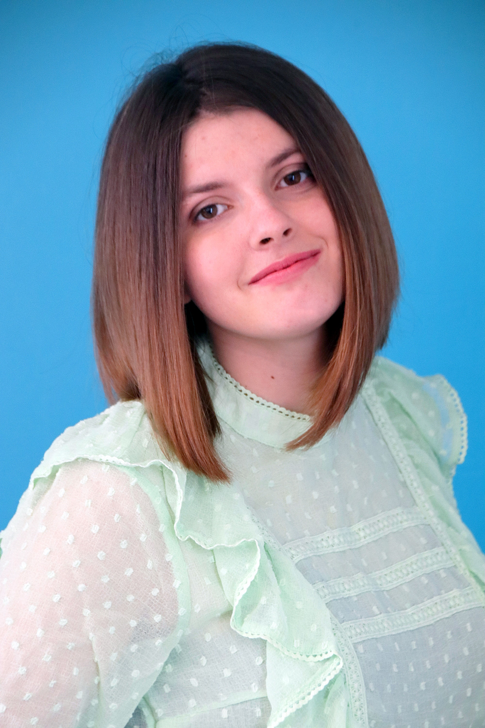 Relooking complet de Alexia à Vergeroux - 18 ans