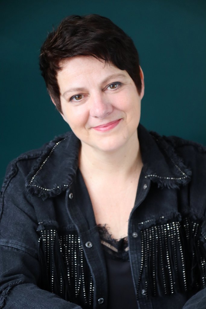 Relooking visage de Stephanie à Royan - 52 ans