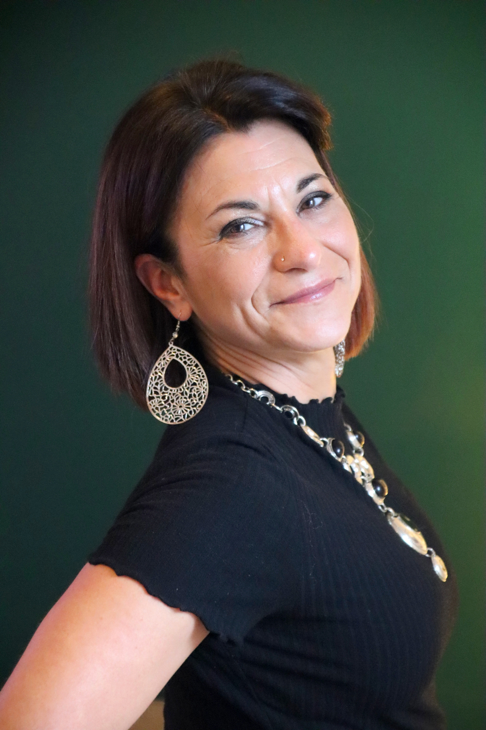 Relooking visage de Karine à La Rochelle - 50 ans