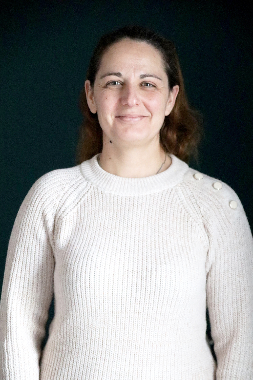 Relooking visage de Ingrid à Saintes - 43 ans