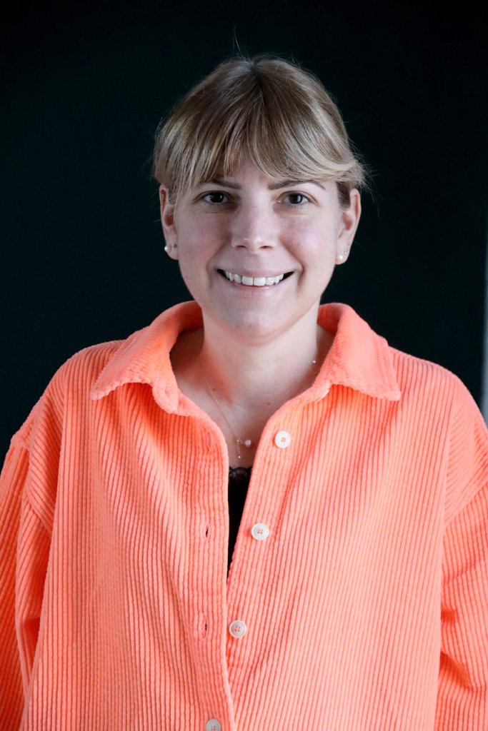 Relooking visage de Adeline à La Roche sur Yon - 43 ans