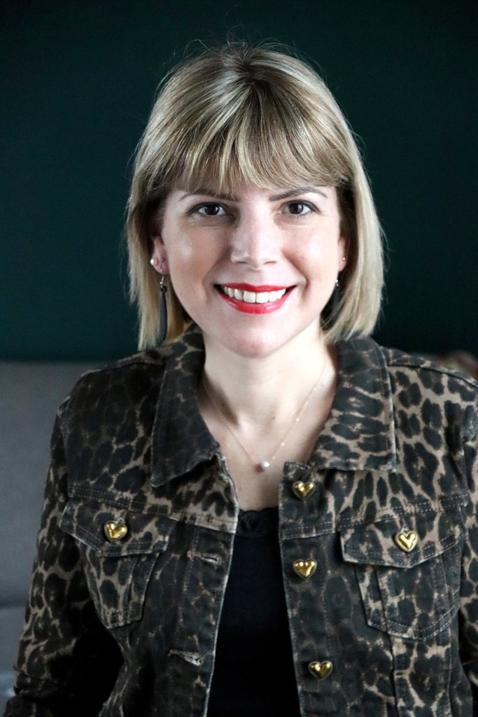 Relooking visage de Adeline à La Roche sur Yon - 43 ans