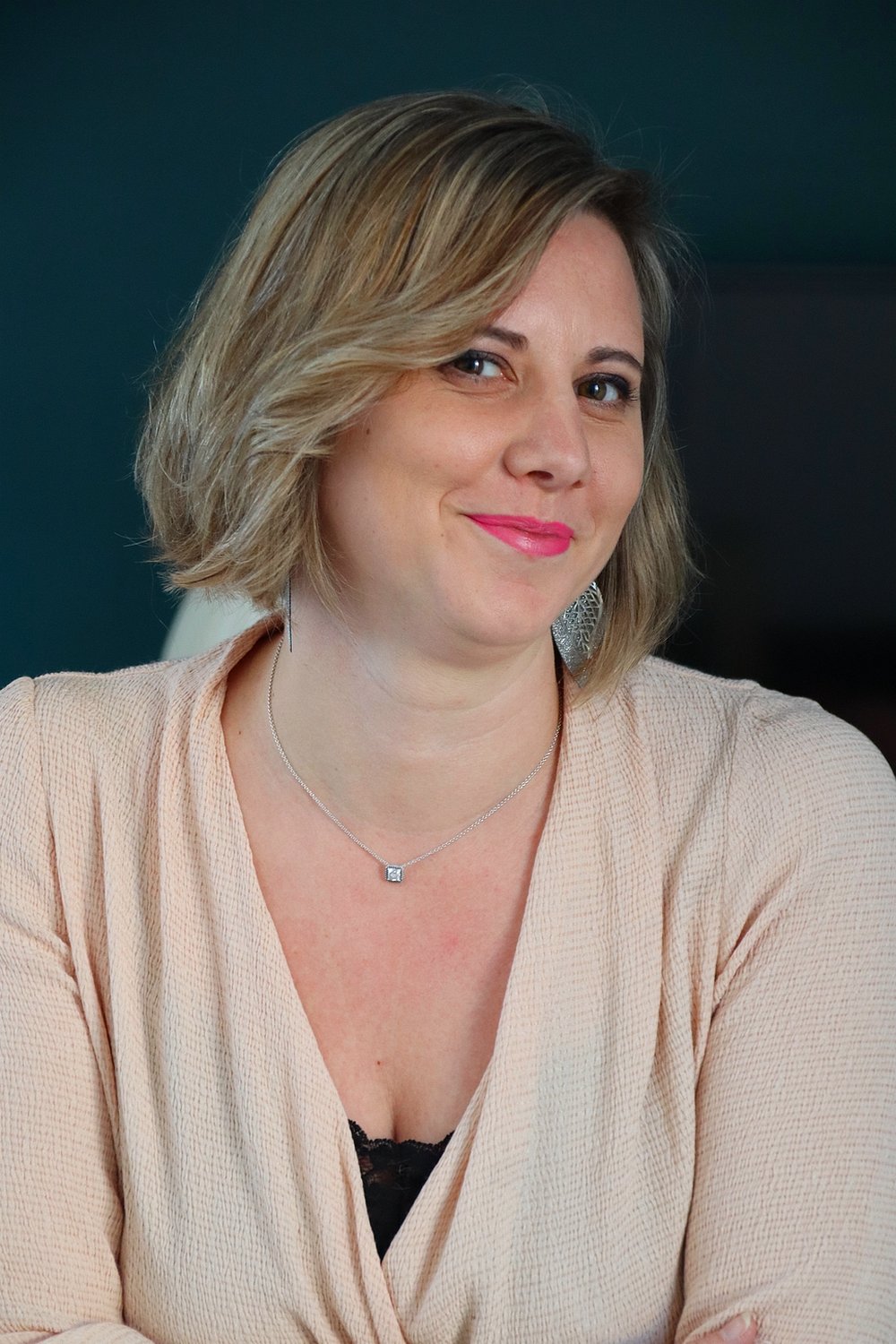 Relooking visage de Charlene à Bordeaux - 36 ans