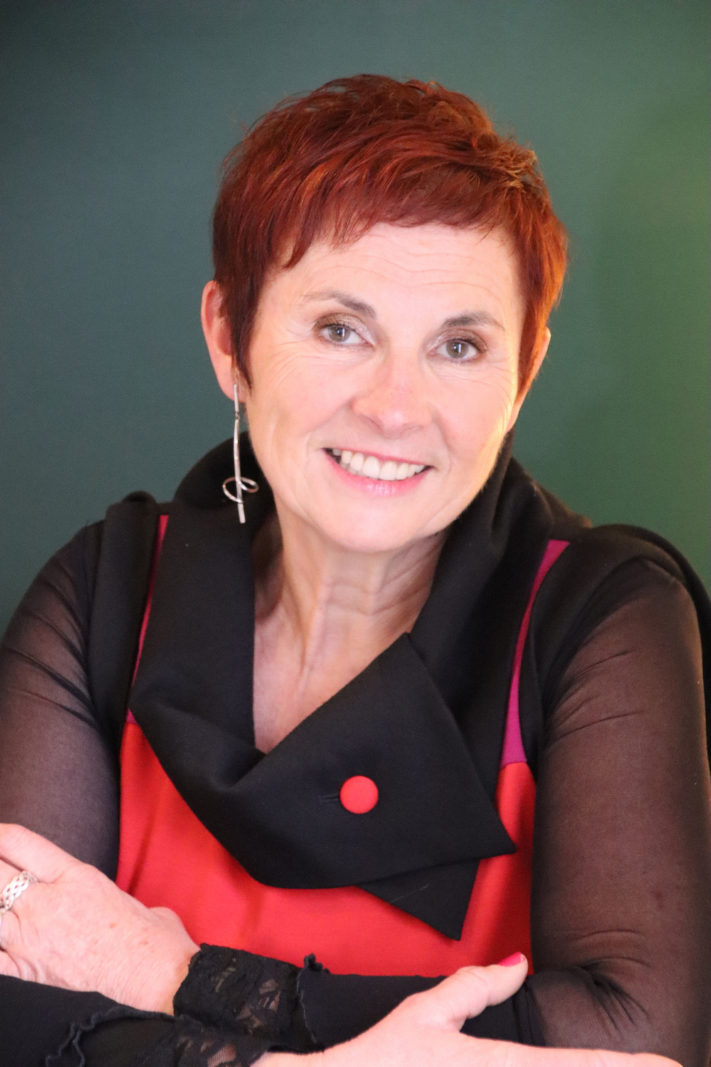 Relooking visage de Muriel à Gue Dalere - 58 ans