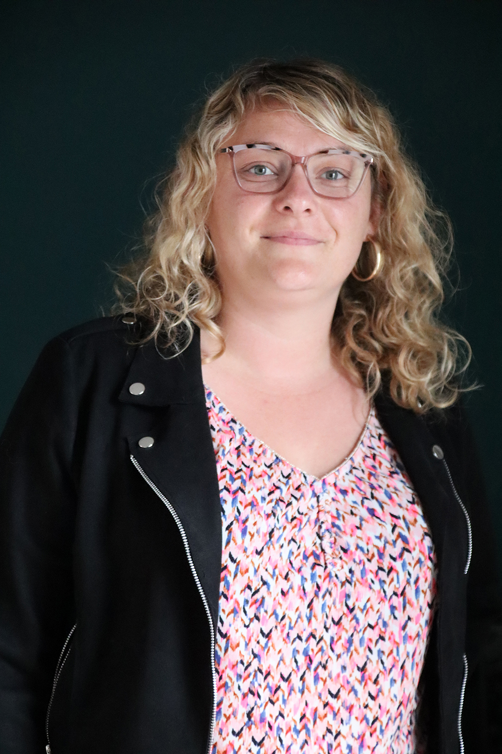 Relooking visage de Claire à Beauvoir sur Niort - 33 ans