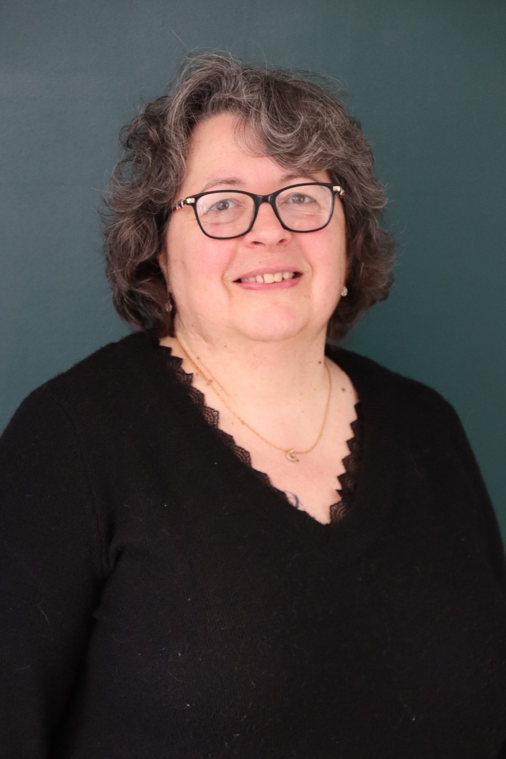 Relooking visage de Nathalie en Vendee - 52 ans