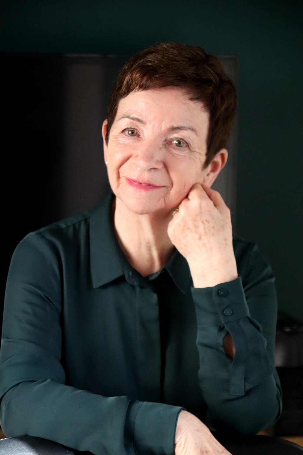 Relooking visage de Nicole à Fressines - 75 ans