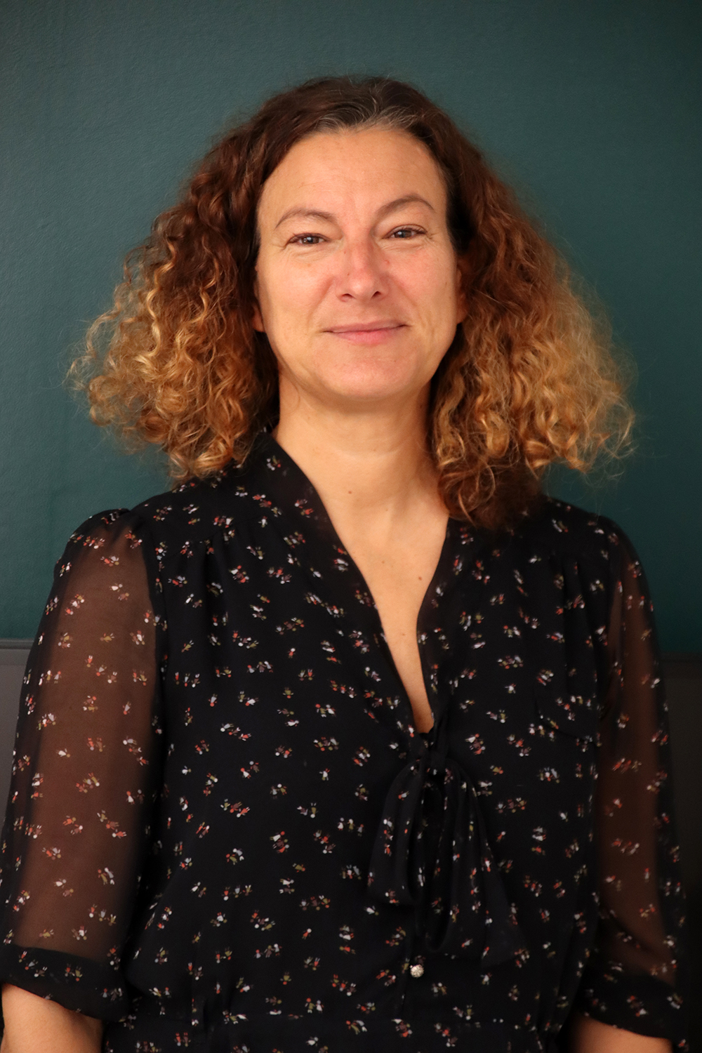 Relooking visage de Delphine à Lucon - 48 ans