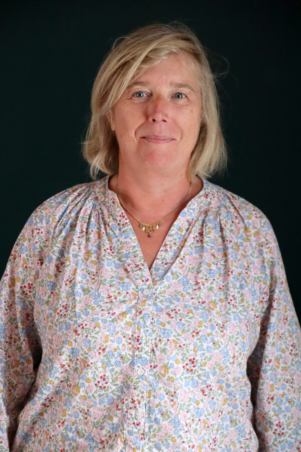 Relooking visage de Sandrine à La Rochefoucaud - 55 ans