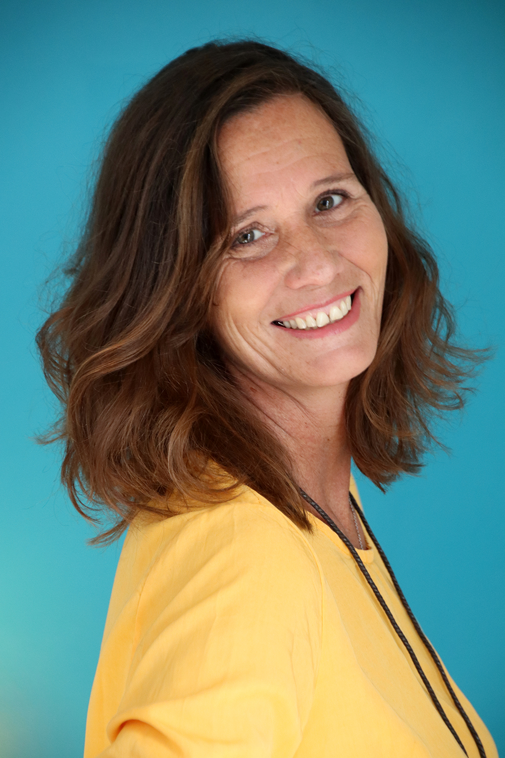 Relooking visage de Delphine à Ile de Re - 45 ans