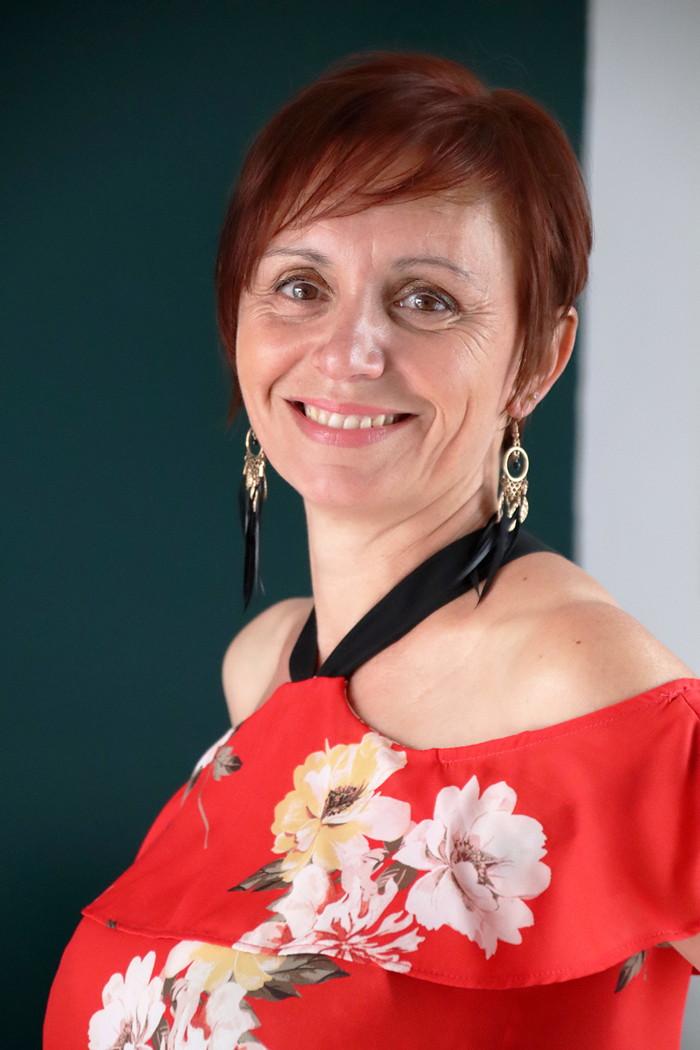 Relooking visage de Veronique à La Roche sur Yon - 49 ans