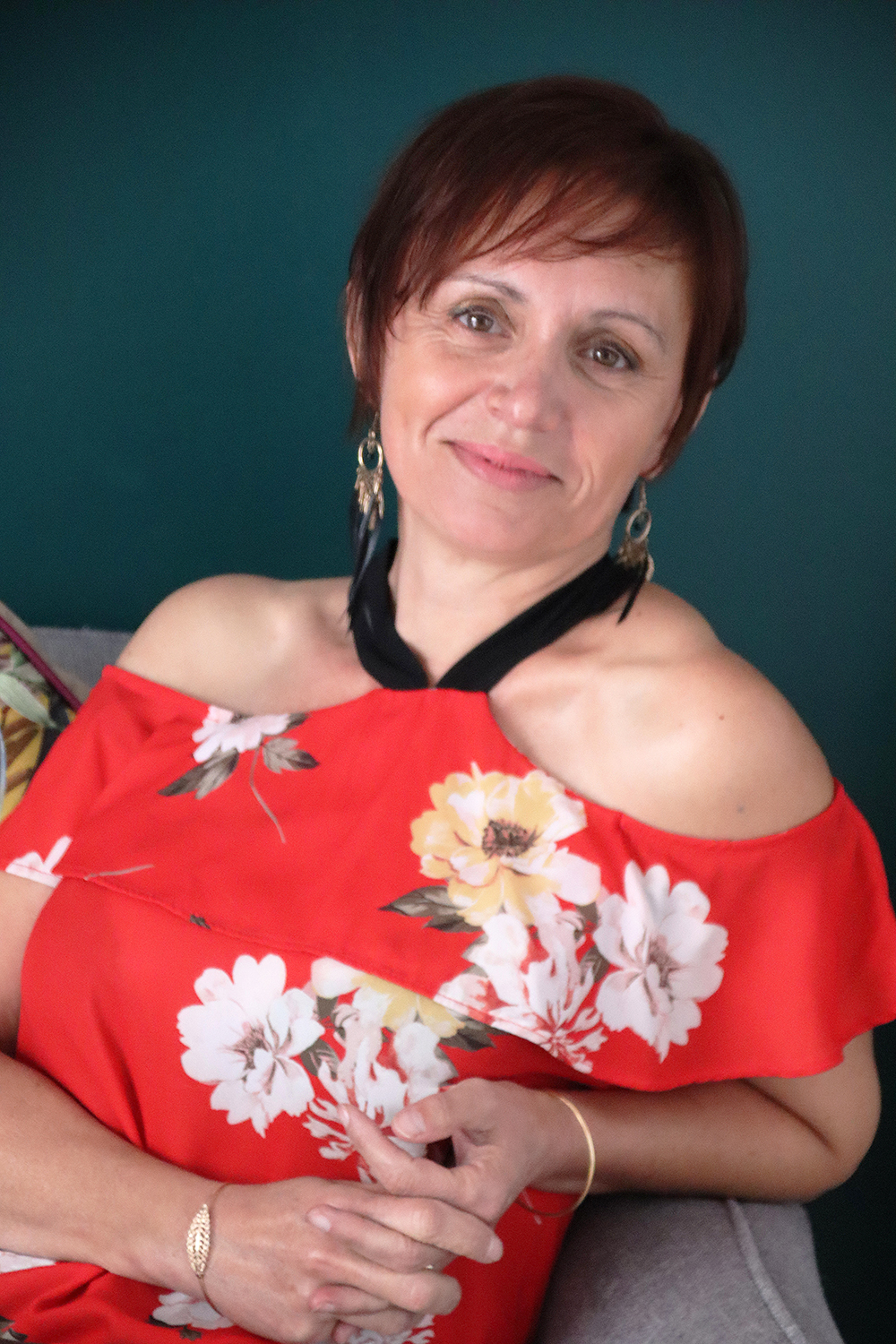 Relooking visage de Veronique à La Roche sur Yon - 49 ans