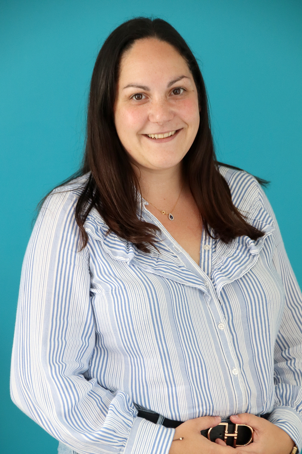 Relooking visage de Sandy à Fontenay Le Compte - 30 ans